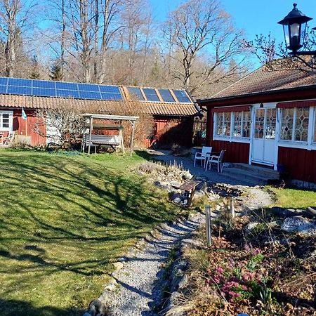 Tystberga Logi Bed & Breakfast Exterior photo